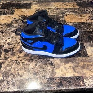 Air Jordan 1 Mid "Black Royal Blue"